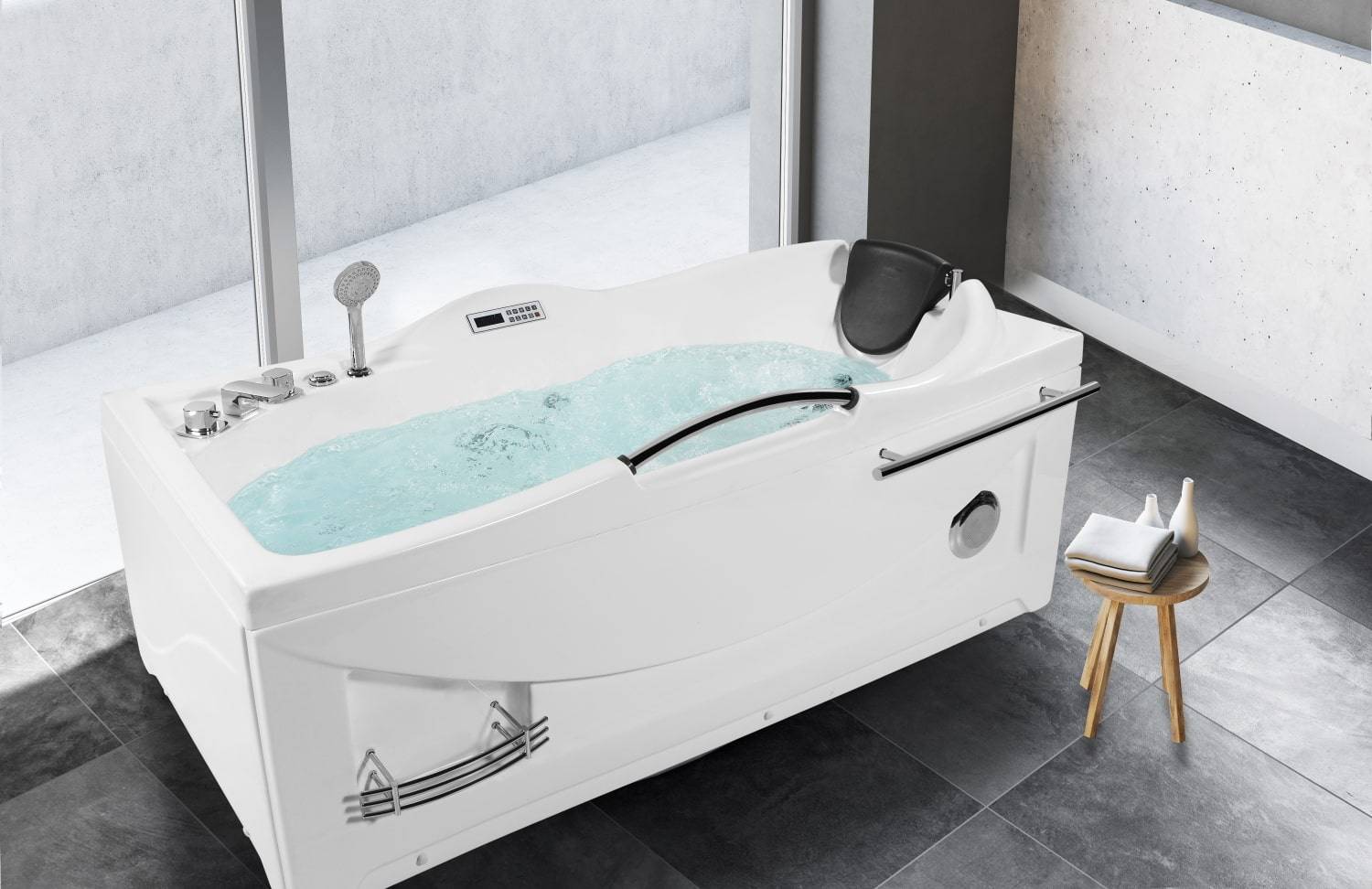 Whirpool Bath | Zola