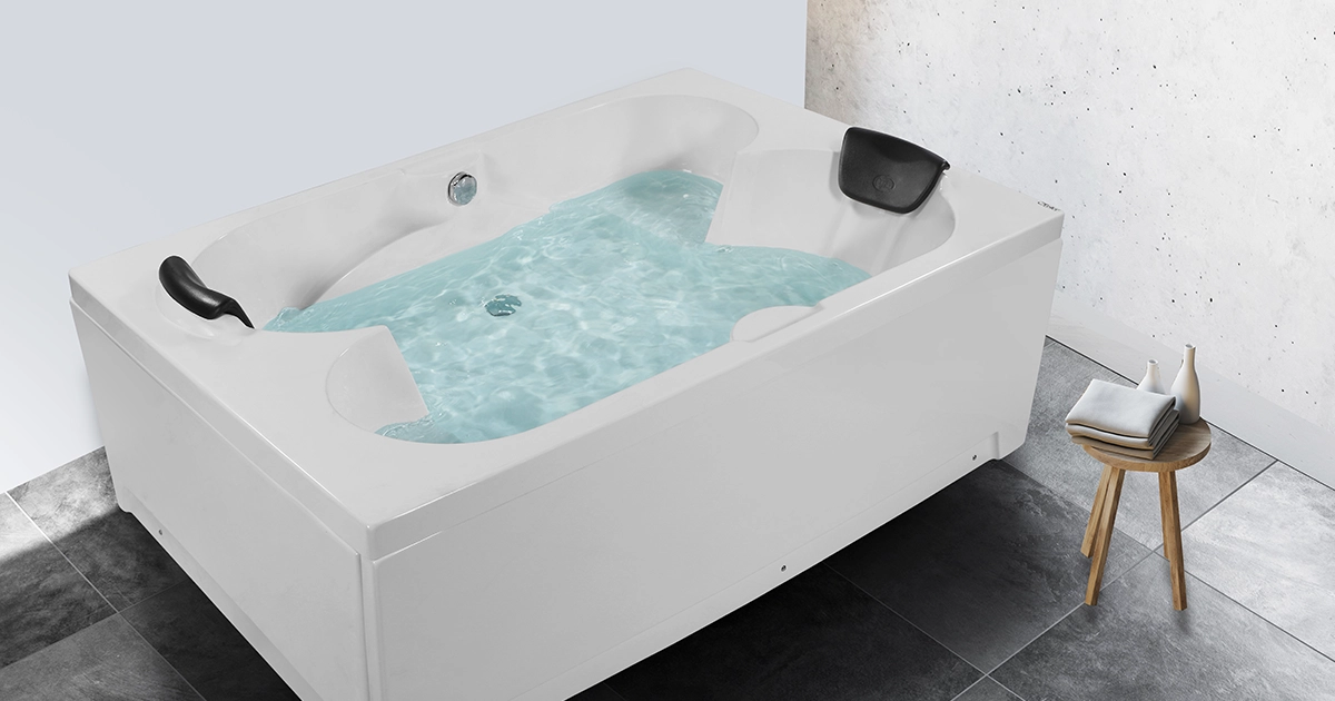 Double-seater jacuzzi bathtub.