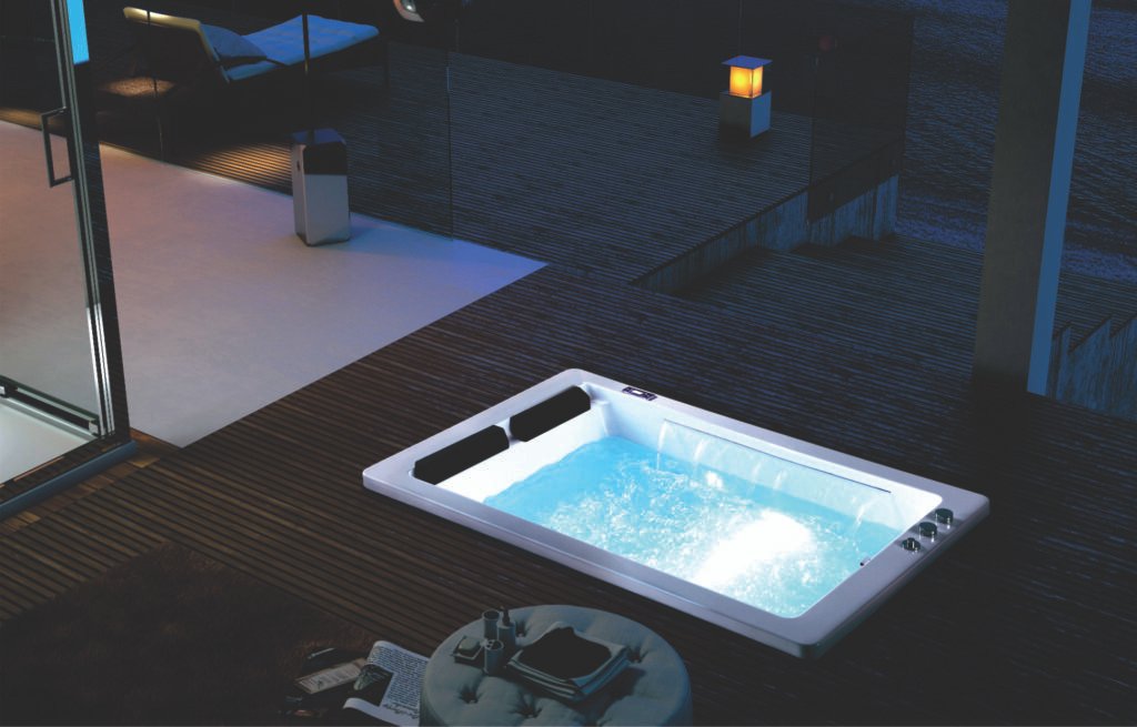 Luxury whirlpool bathtub in a modern bathroom interior showcasing premium hydrotherapy features and wellness design, highlighting whirlpool bath benefits for relaxation and recovery.
